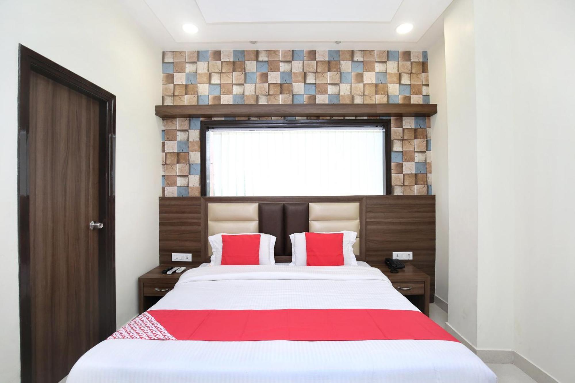 Oyo 17307 Hotel Kings Amritsar Extérieur photo
