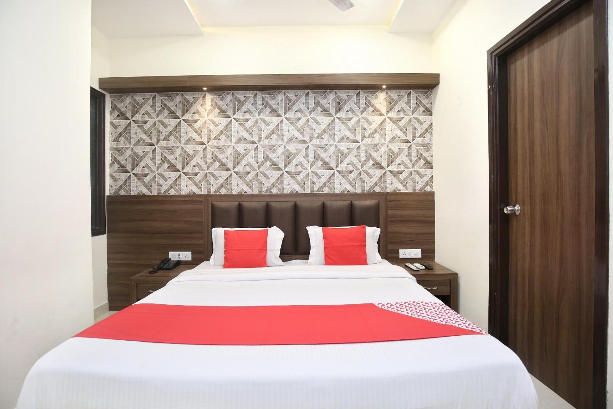 Oyo 17307 Hotel Kings Amritsar Extérieur photo